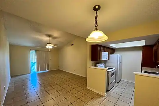 9489 Sunnehanna Blvd Photo 2