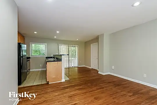 2340 Melody Lane Northwest Photo 2