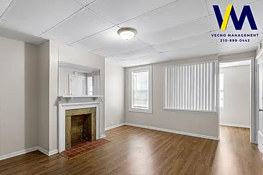 1701 8th St Photo 2