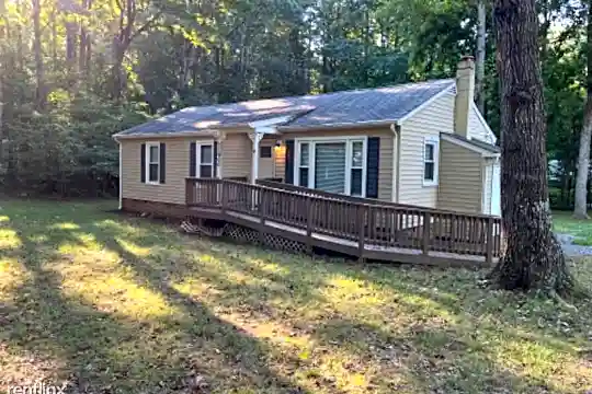 11900 Goldenbrook Dr Photo 1