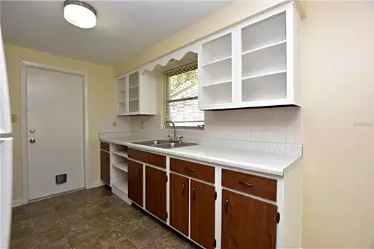 1736 Sanchez Ave Photo 2