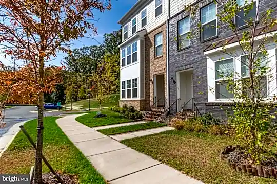 1595 Meadowlark Glen Rd Photo 2