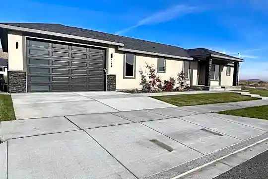 4198 Lolo Wy Photo 1
