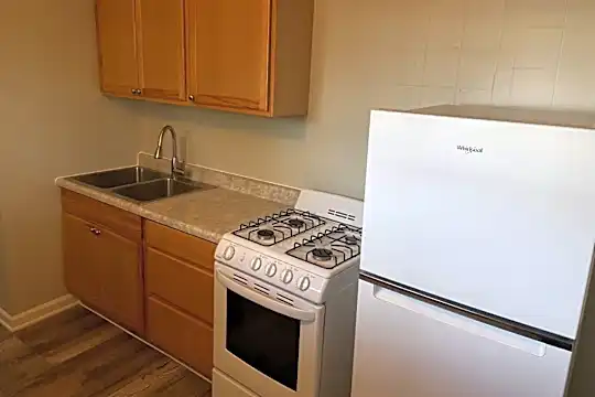 214 Belvidere Rd #E Photo 2