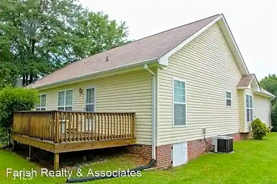 115 Manor Way Photo 2