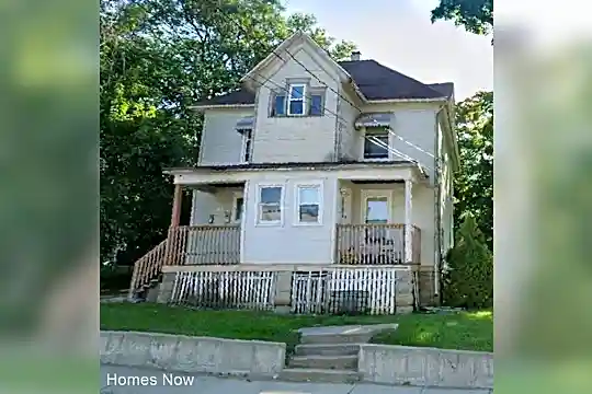 516 11th St Photo 1