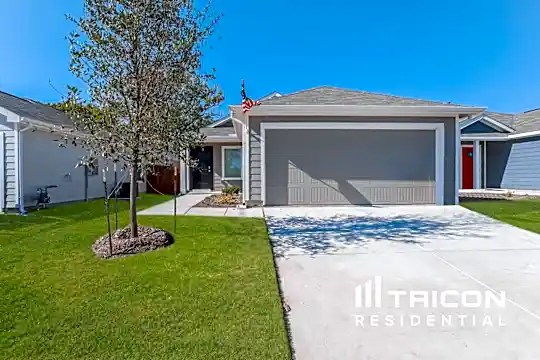 8721 Red Fox Trail Photo 1