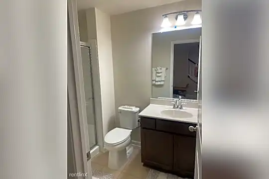 18235 Summit Pointe Dr Photo 2