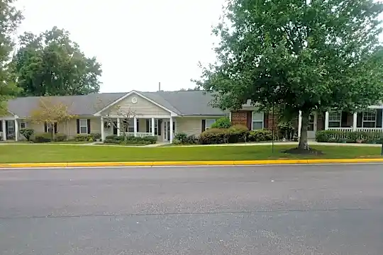 Forest Creek Senior Apartments Photo 1