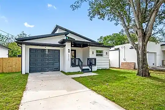 3717 E Clifton St Photo 2