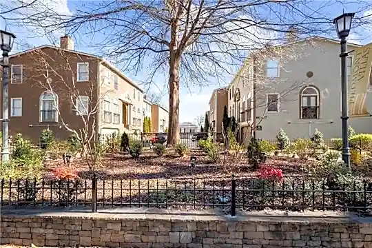 839 Piedmont Ave NE #839B Photo 2