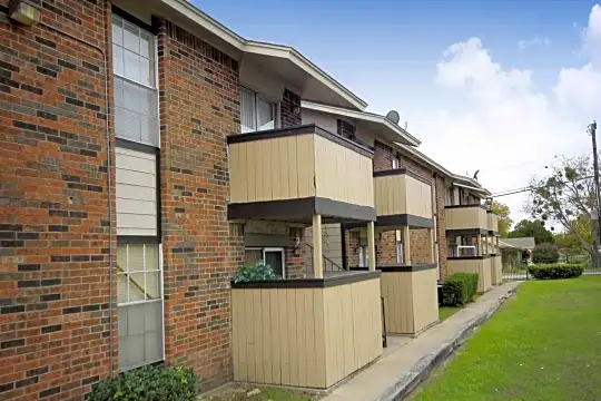 The Kelton At Clearfork - 4945 Gage Ave, Fort Worth, TX Apartments for  Rent