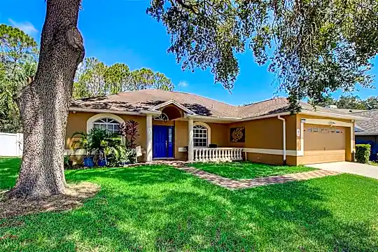 904 Greenbelt Cir Photo 1
