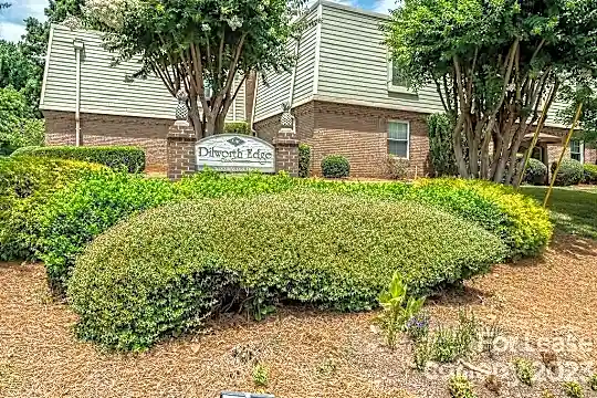 2600 Park Rd #D Photo 1