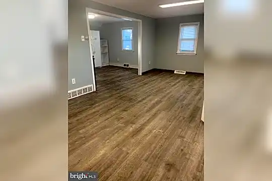 821 N Bethlehem Pike Photo 1