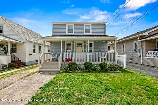 107 17th Ave Photo 2