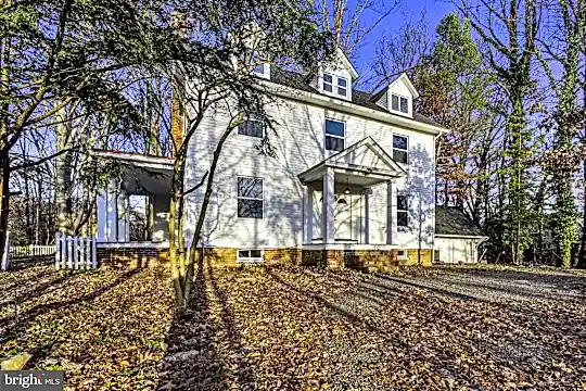 8950 Hooes Rd Photo 1