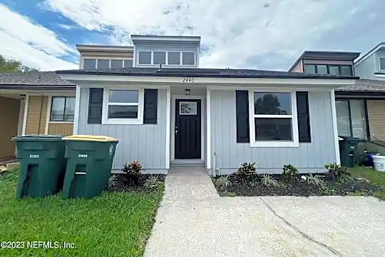 2440 N Seabury Pl Photo 1