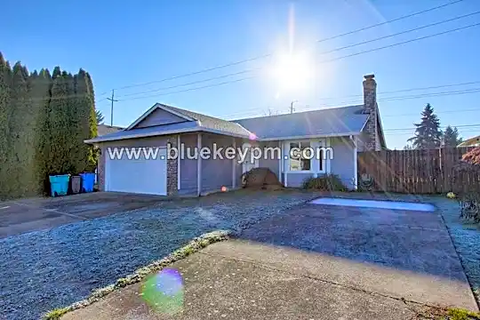 13417 NE 77th St Photo 1