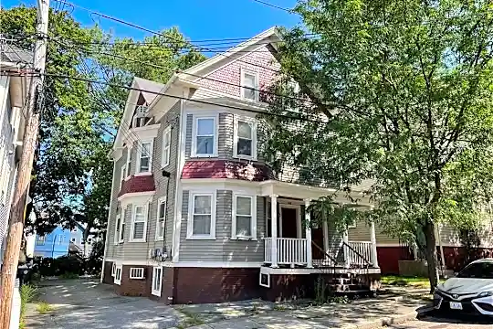 142 Abbott St #2 Photo 1