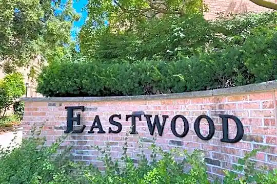 1906 E Shorewood Blvd #261 Photo 1