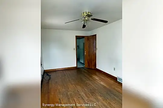 405 Guilford Ave Photo 2