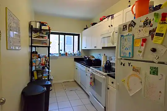 116 Longwood Ave Photo 2