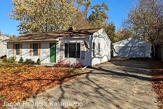 5729 Roanoke St Photo 2