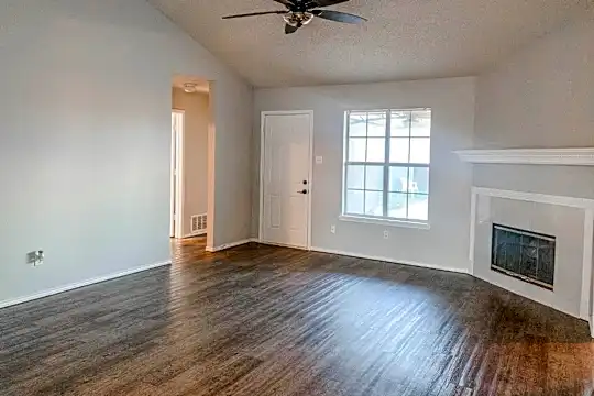 6109 8th St Photo 2
