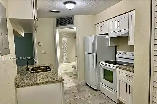 17325 NW 67th Ct #K-16 Photo 1