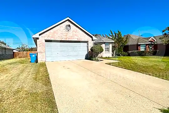 5509 Cypress Drive Photo 2