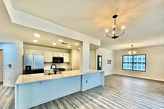 3040 Peachtree Rd Photo 1