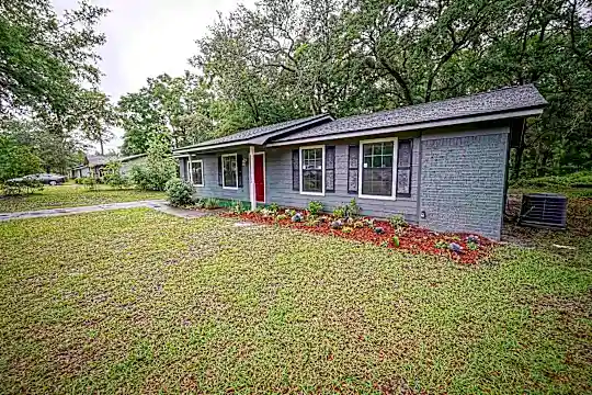 8407 Lenova Ln Photo 2