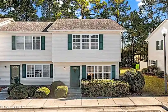 47 Pirates Cove Dr Photo 2
