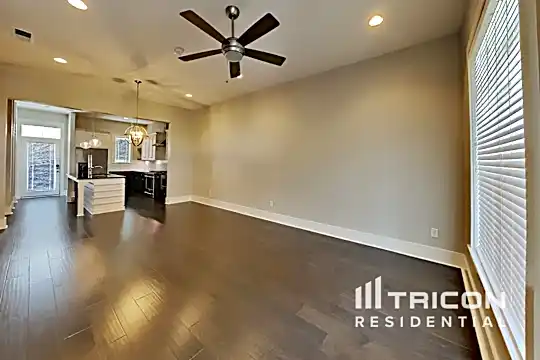 6813 Charlotte Pike, Unit 8 Photo 2