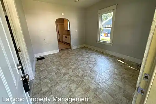 1618 S Arago St Photo 2