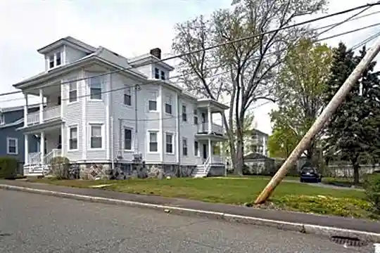 177 W Harvard St Photo 2