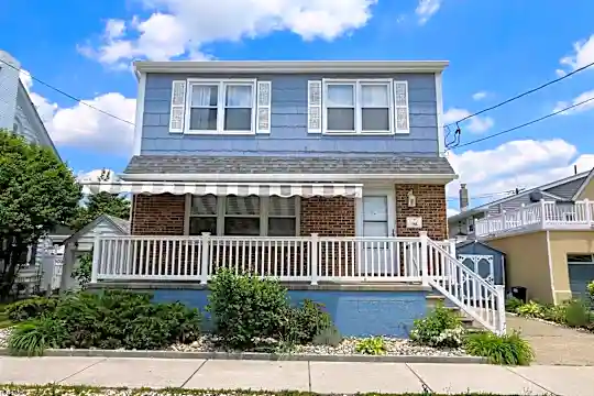 103 N Belmont Ave Photo 1
