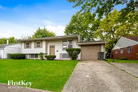 3508 Ashway Dr Photo 2
