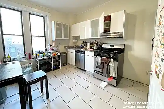 23 Symphony Rd Photo 1