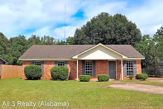 5801 Hyde Park Dr Photo 1