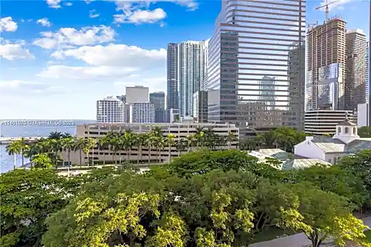 495 Brickell Ave #905 Photo 2
