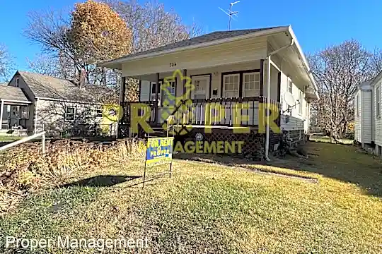 704 Huron Ave Photo 1