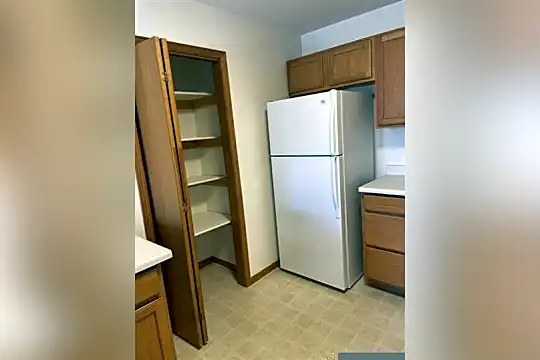 135 Liberty Ln Photo 2