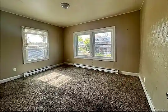 1310 Glendale Ave Photo 1