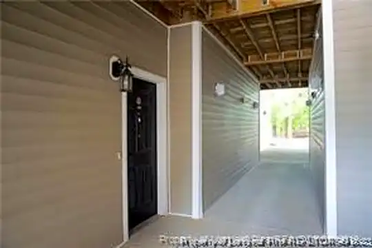 625 Marshtree Ln #105 Photo 2