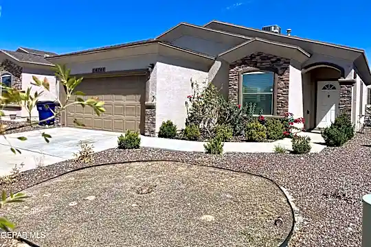 14741 Oldenberg Ct Photo 2