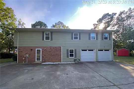 3022 Woolard Dr Photo 2