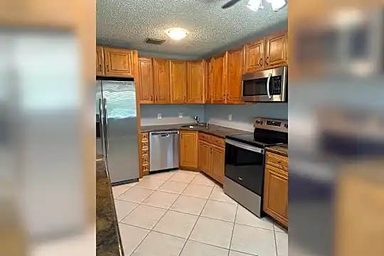 161 Meadows Dr Photo 1