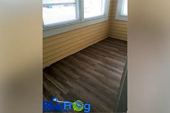 508 Vroman St Photo 2